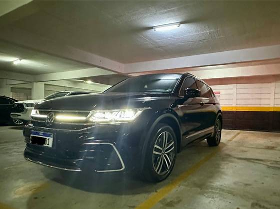 VOLKSWAGEN TIGUAN 2.0 300 TSI GASOLINA ALLSPACE R-LINE AUTOMÁTICO